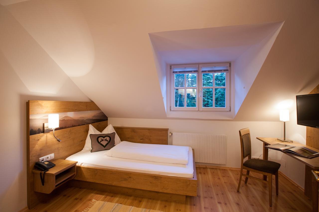 Zum Fally - Landgasthof Kirchberg am Wechsel Esterno foto
